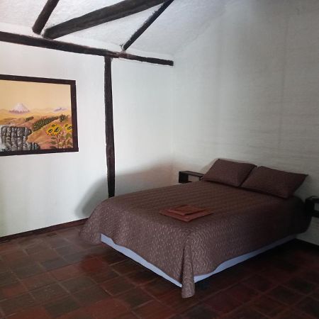 Вилла Quinta Los Eucaliptos Кито Экстерьер фото