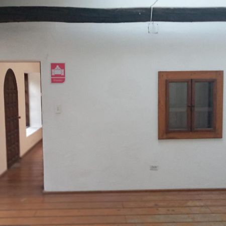 Вилла Quinta Los Eucaliptos Кито Экстерьер фото