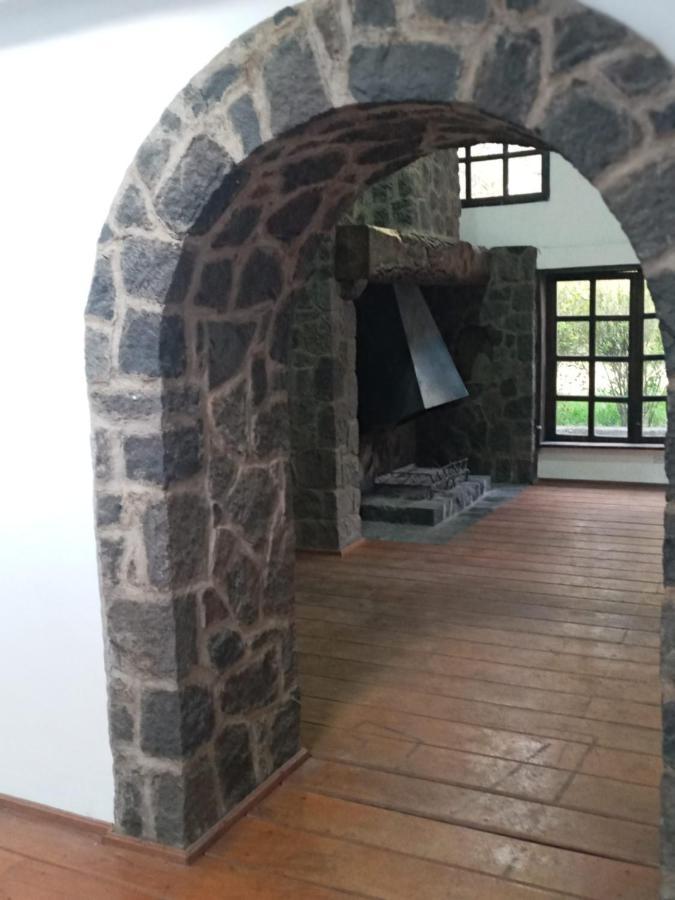Вилла Quinta Los Eucaliptos Кито Экстерьер фото