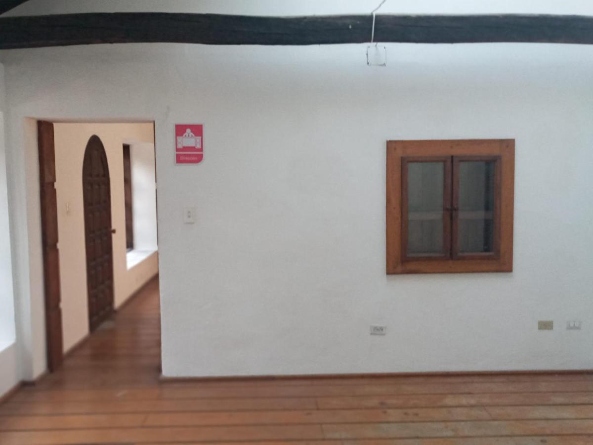 Вилла Quinta Los Eucaliptos Кито Экстерьер фото