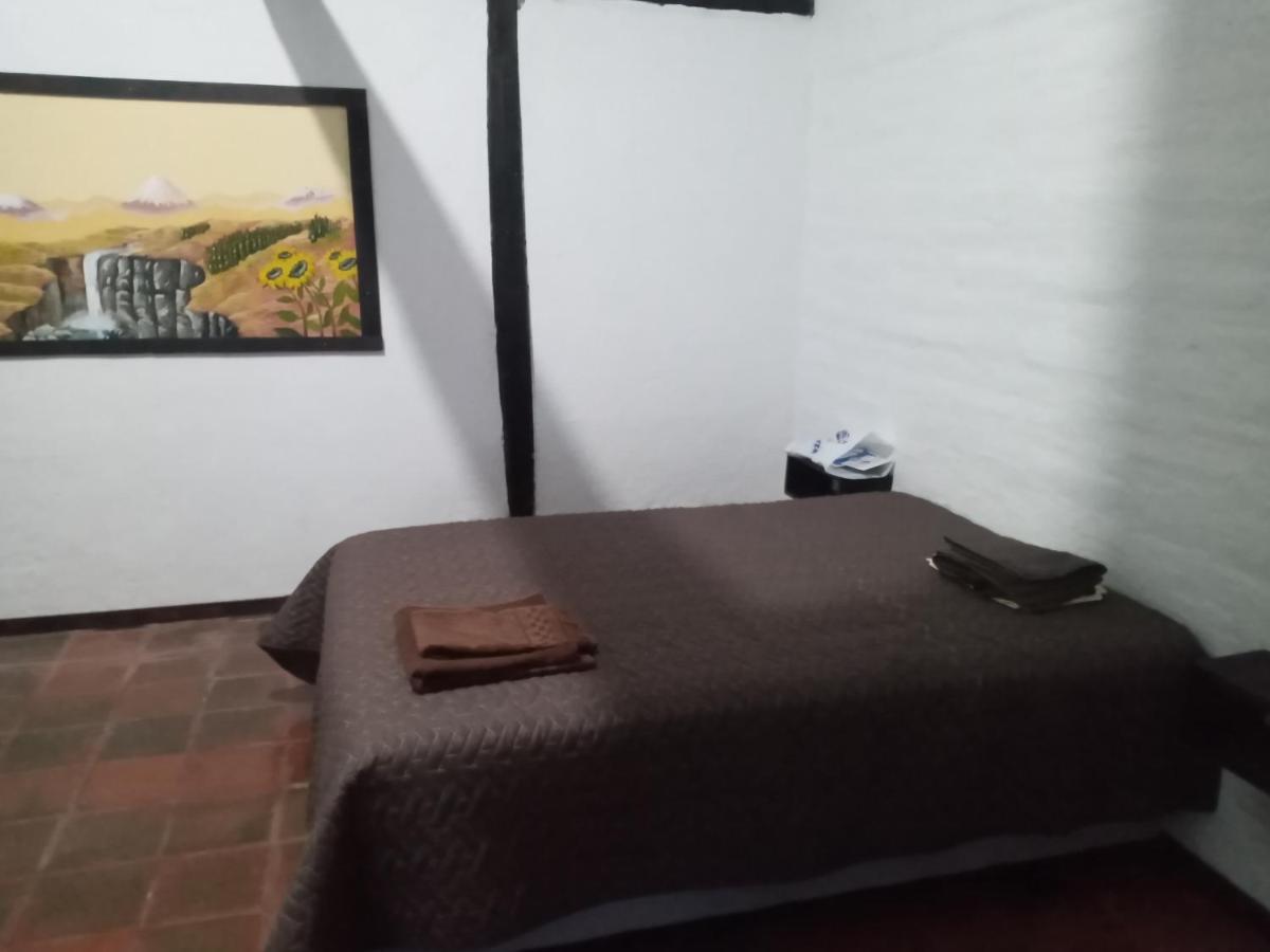 Вилла Quinta Los Eucaliptos Кито Экстерьер фото